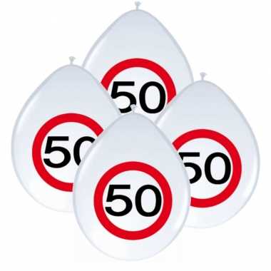32x stuks ballonnen 50 jaar verkeersbord versiering
