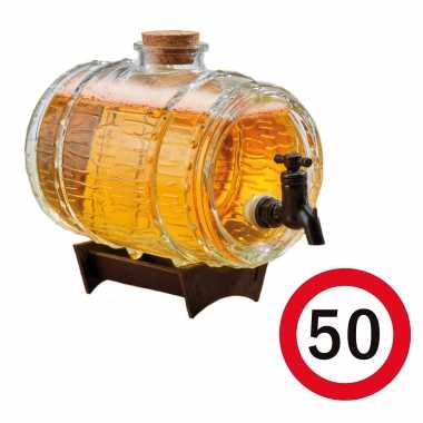Cadeau 50 jaar man bier dispensers ton op standaard 24 cm met 50 jaar bierviltjes