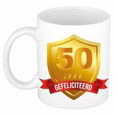 Gouden wapen 50 jaar mok / beker - verjaardag/ jubileum/ getrouwd - cadeaumok abraham / sarah