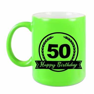 Happy birthday 50 years cadeau mok / beker neon groen met wimpel 330 ml