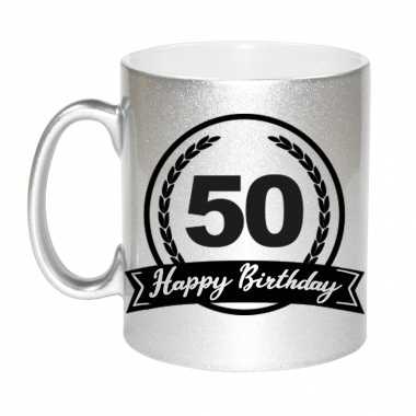 Happy birthday 50 years zilveren cadeau mok / beker met wimpel 330 ml